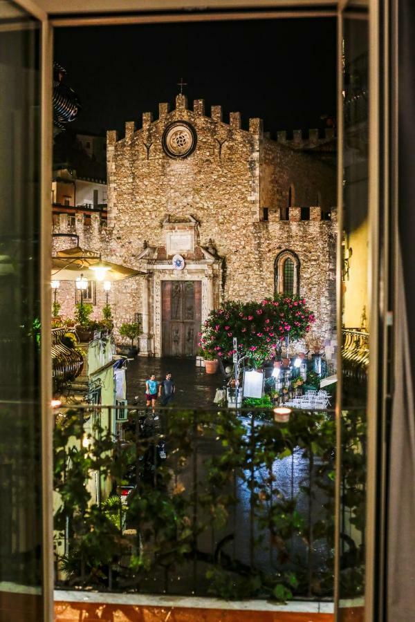 Taomau - Duomo Square Apartment Taormina Exterior photo